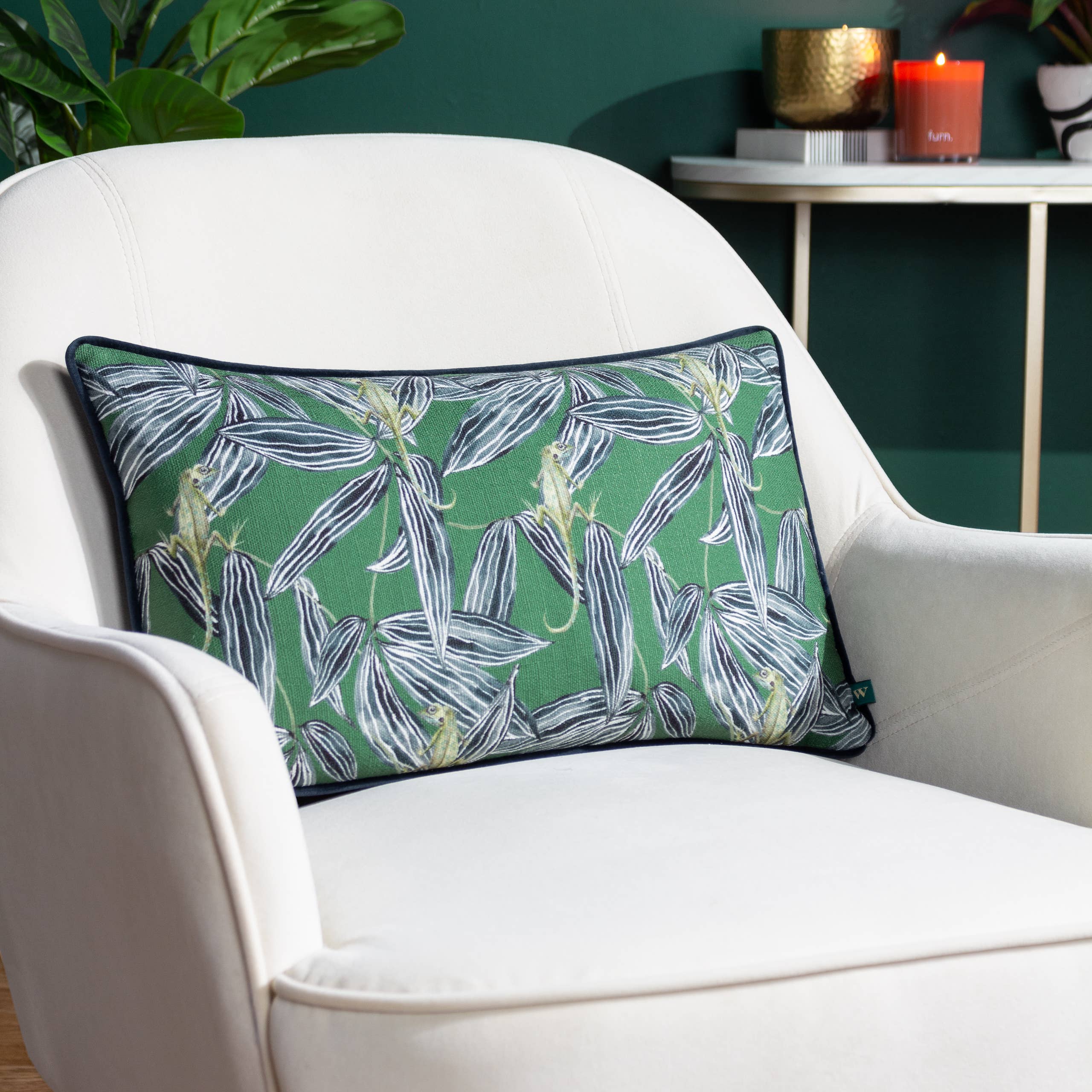 Coussin Ebon Wilds Nkiru vert: Vert / Garni en polyester / 30 x 50 cm