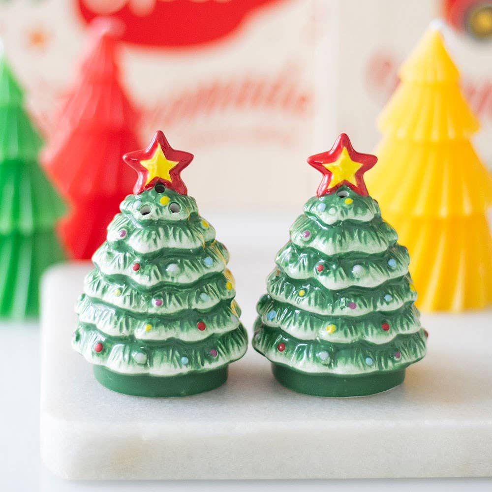 Salière et poivrière en forme de sapin de Noël nostalgique