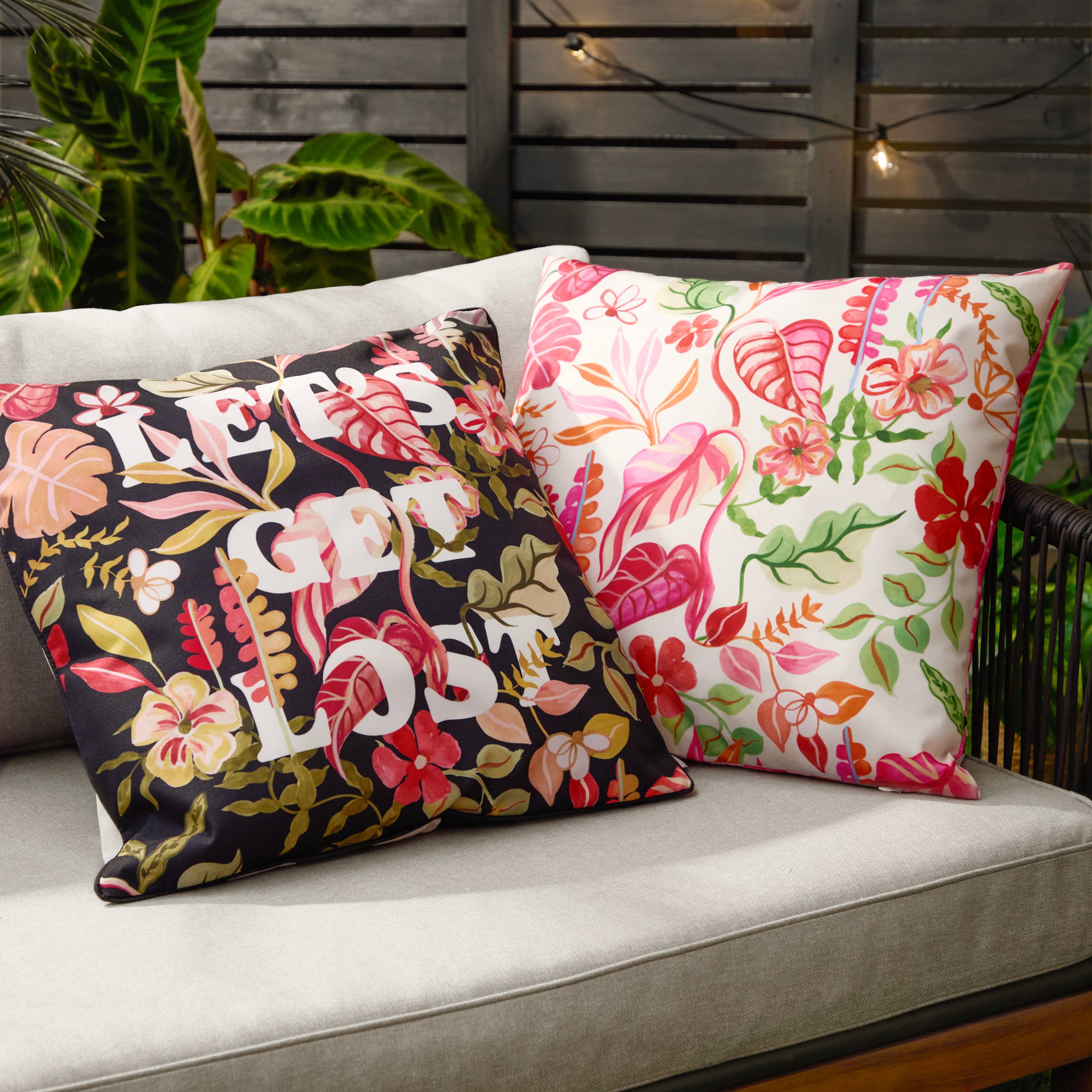 Coussin d'extérieur Tropical Bloom Naturel: Naturel / Garni en polyester / 45 x 45 cm