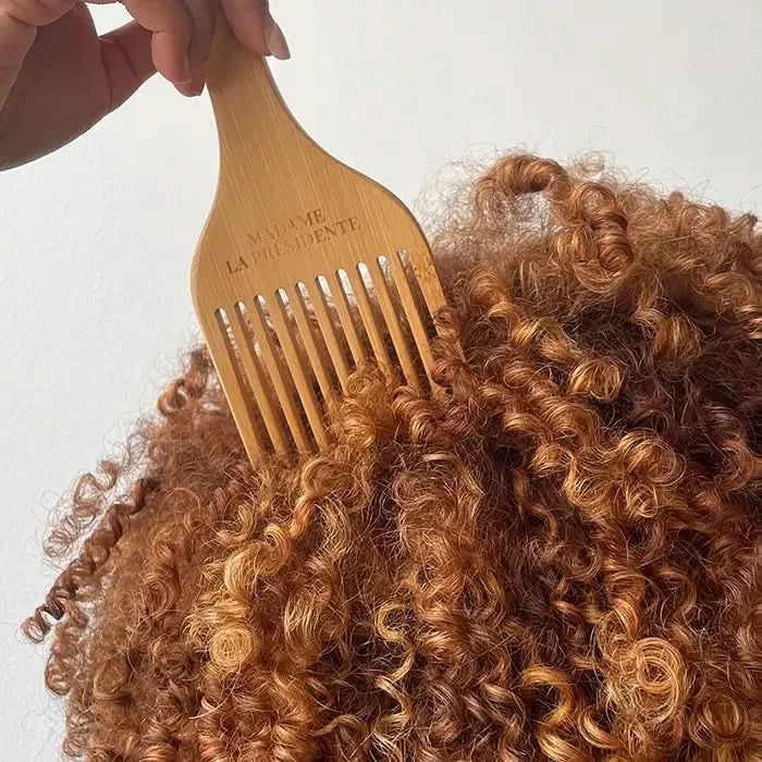 Mme la Presidente Afro Comb Brosse Volume
