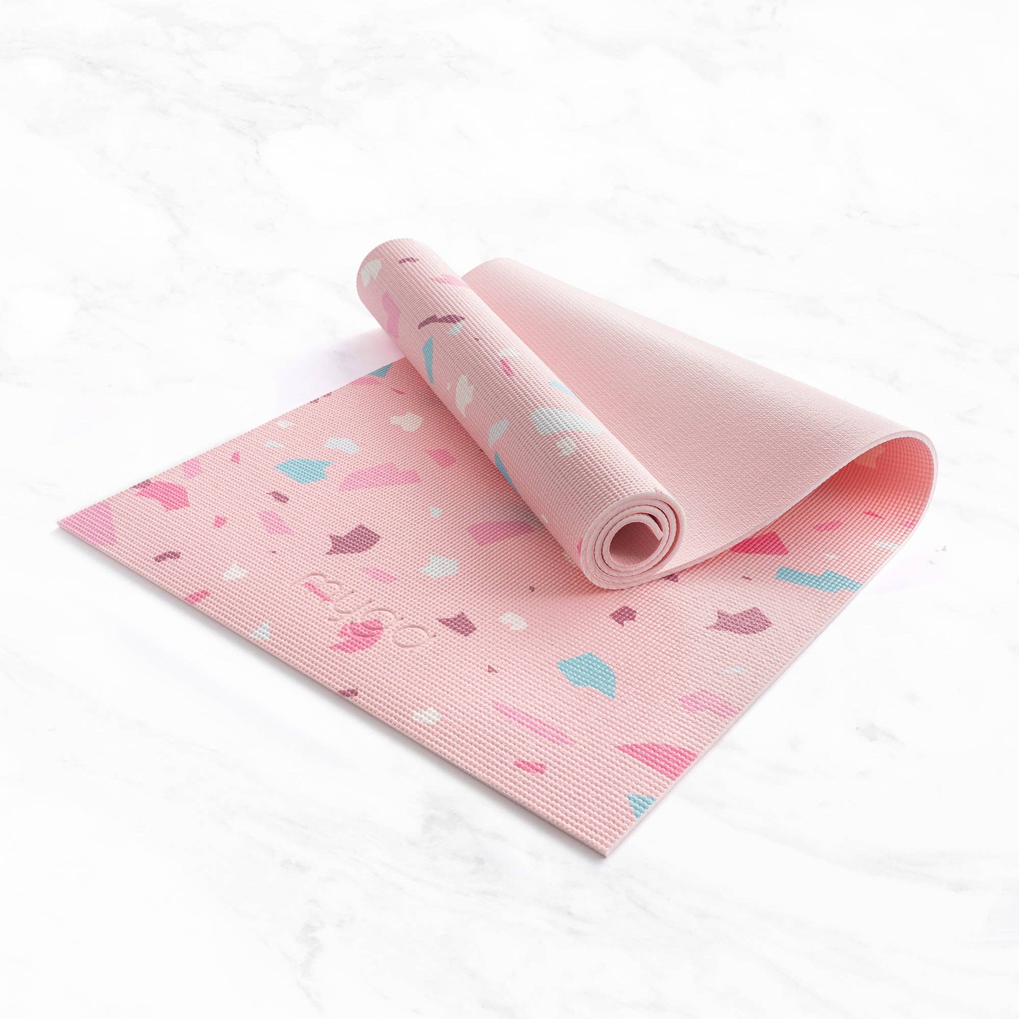 Tapis de yoga imprimés – disponibles en 8 designs magnifiques: Terrazzo