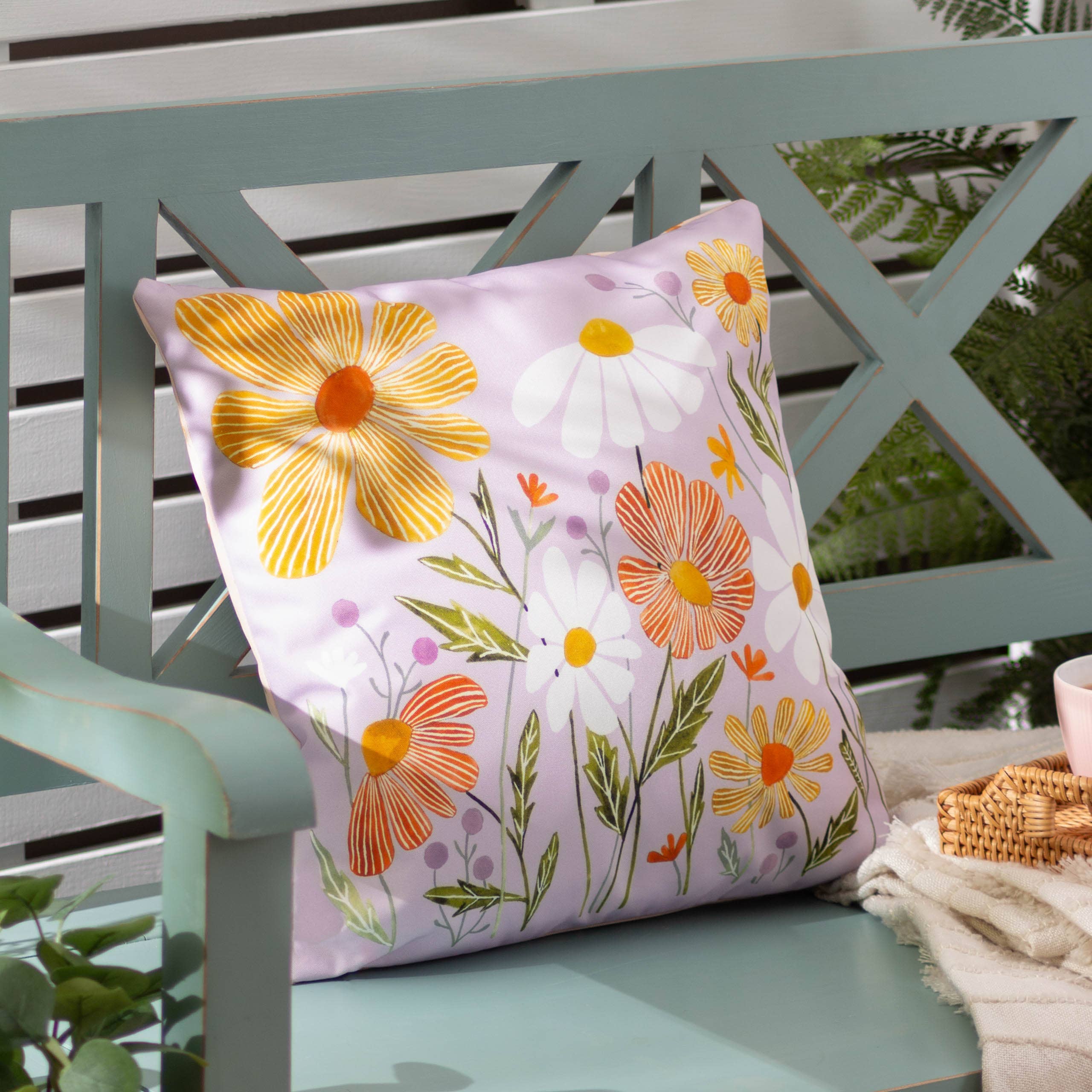 Coussin d'extérieur Wildflowers lilas/pêche: Lilas/Pêche / Polyester / 43 x 43 cm